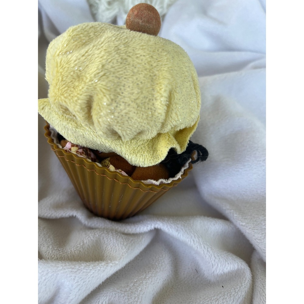 Little Miss Muffin Reversible Cupcake Plush Doll Brown Floral Apron Toy - Picture 4 of 8